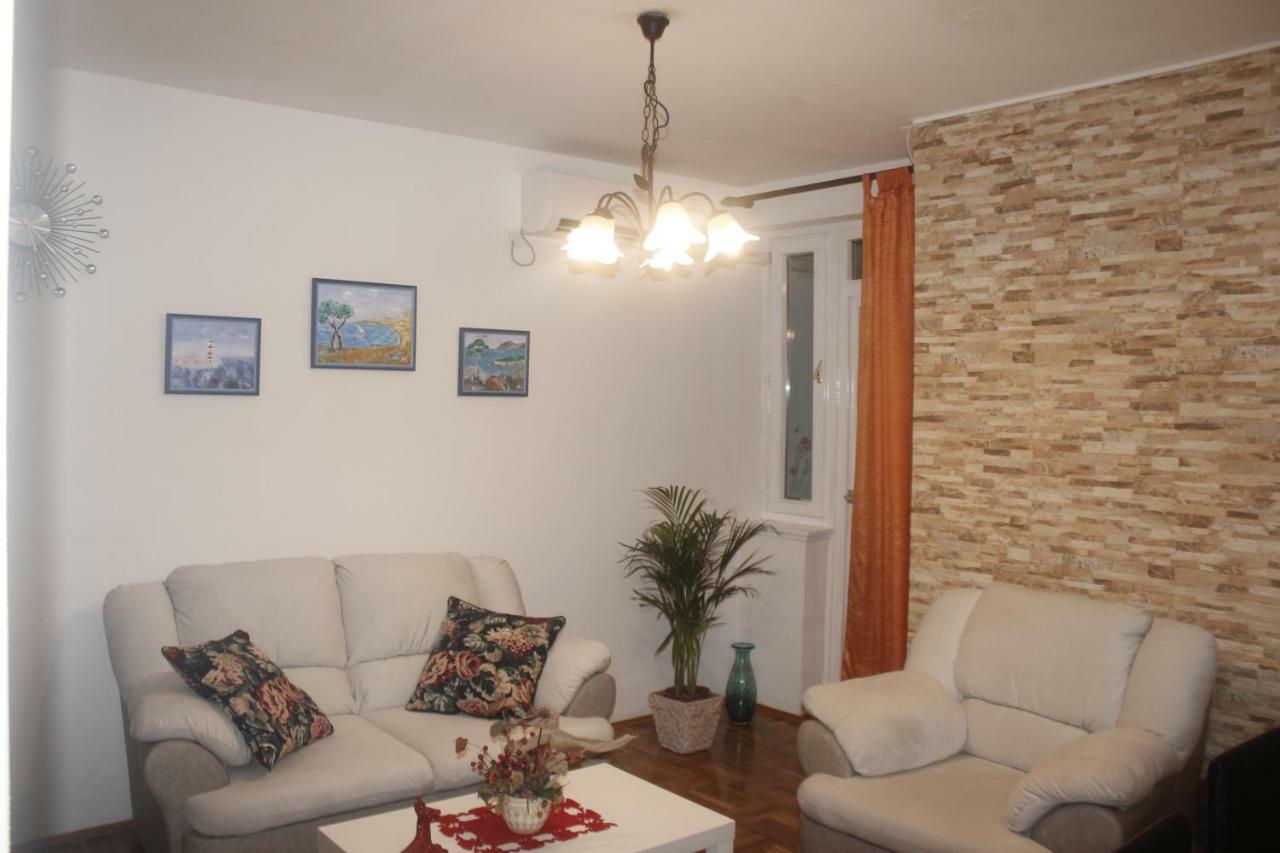 Apartman Jadranka Njivice Exterior photo